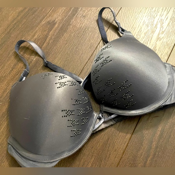 Limited Edition Space Grey Victoria’s Secret Bombshell Pushup ✨ - Picture 2 of 4